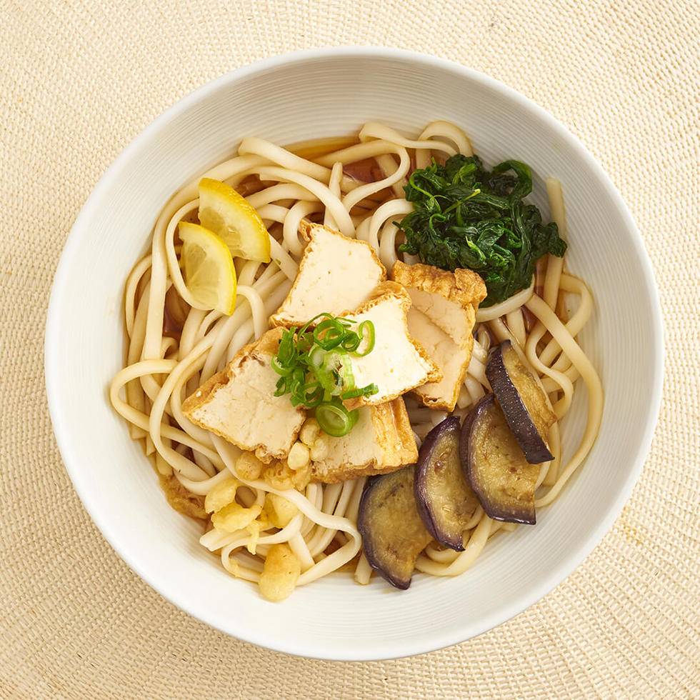 Sanuki Tofu Udon Noodles with Dashi Broth and Lemon (Chilled, Ve)/ 茄子と厚揚げ豆腐のかけ讃岐うどん(製麺地: 香川県)