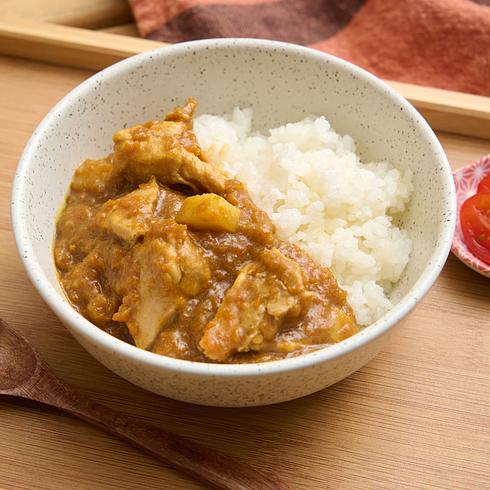 たっぷり野菜のお子様向け甘口チキンカレー 190g