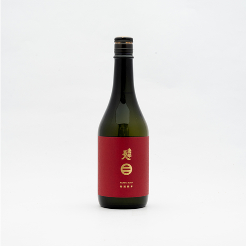 Nanbu Bijin Tokubetsu Junmai -Sake