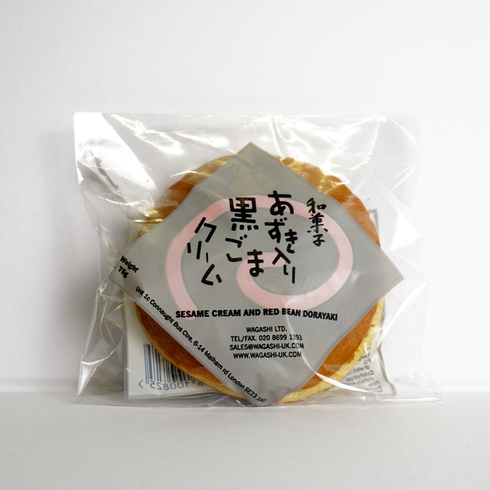 Sesame Cream And Red Bean Dorayaki 75g