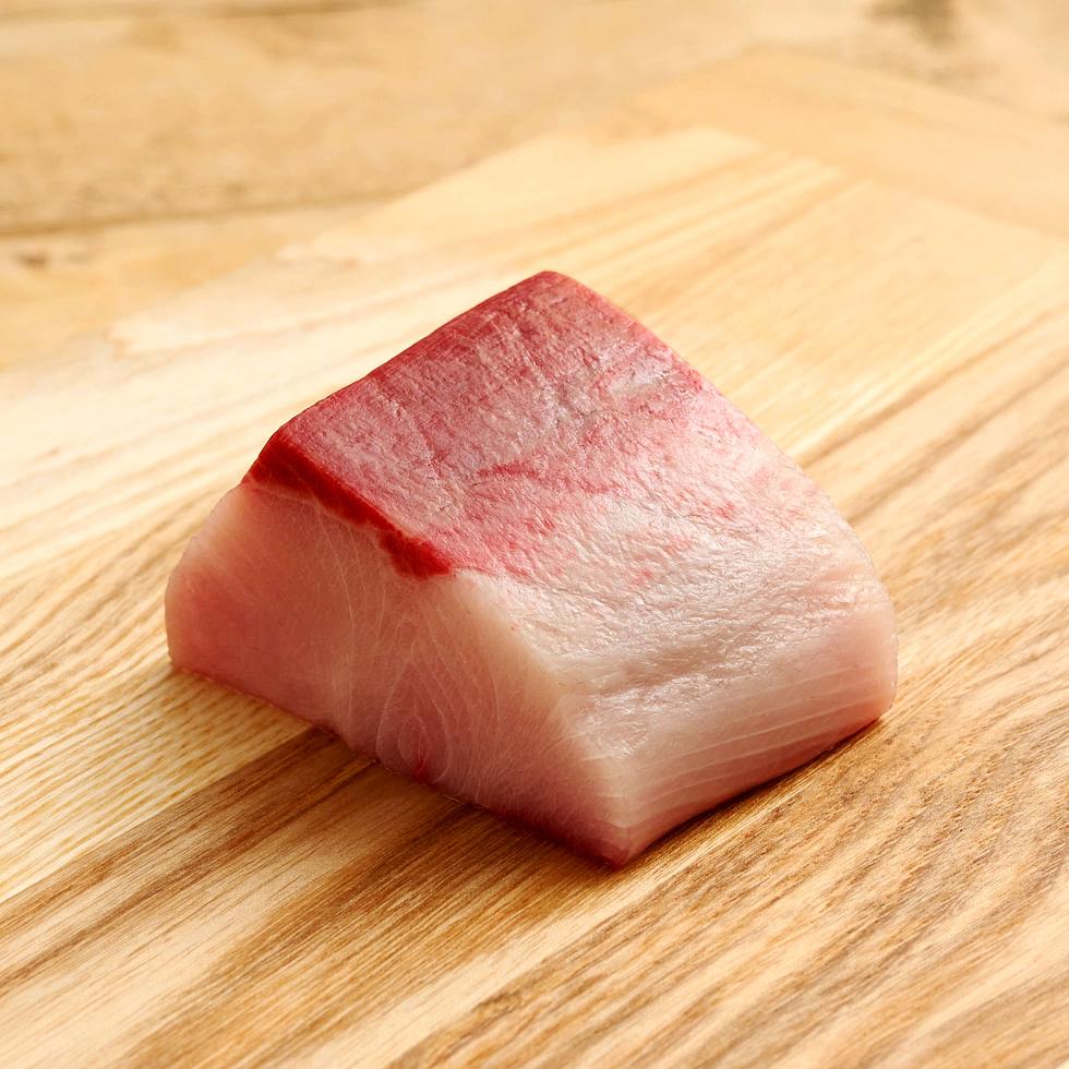 Yellowtail from Kagoshima Sashimi Block 90-100g by Nobu Sakaguchi (15 years at a Michelin starred)