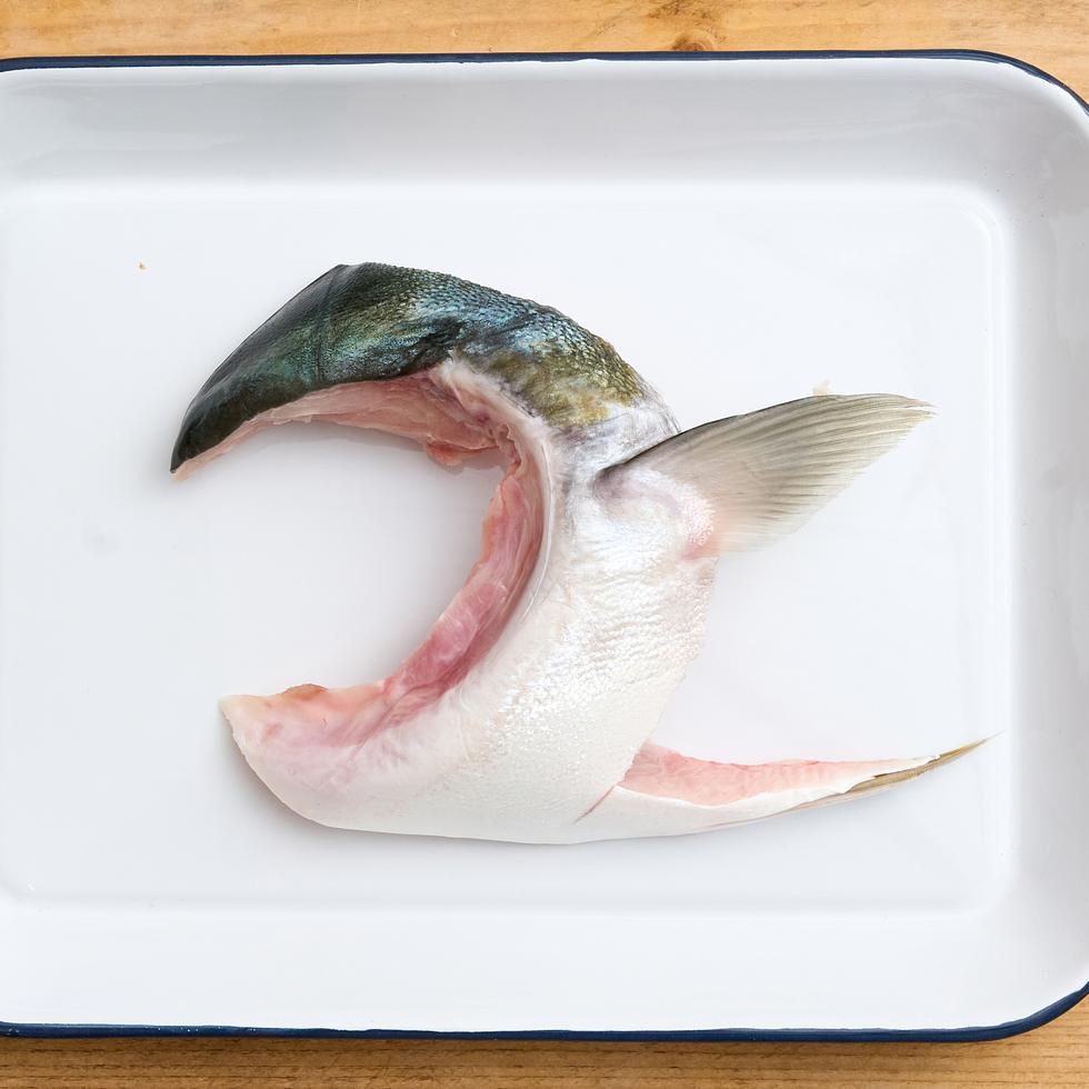鹿児島産ぶりかま 刺身・塩焼き・煮つけ用 140-170g by 坂口信政（1つ星で15年）
