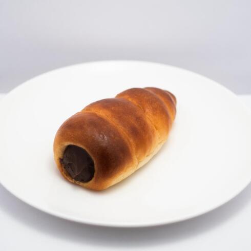 Cornet Filled with Homemade Chocolate Custard by Ai Fukuoka (Head Pastry Chef of a Royal Warrant Restaurant)
