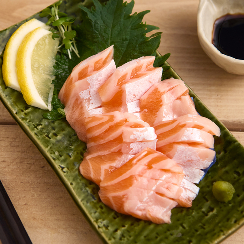 Toro Salmon Sashimi Chunks 80-90g by Nobu Sakaguchi (15 years at a Michelin starred)