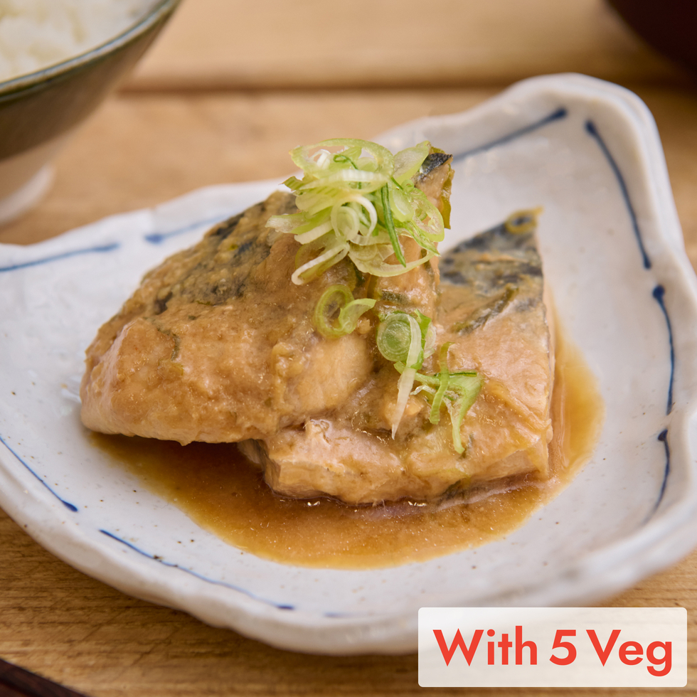 鯖の味噌煮（お野菜5種付）- 配送時、特にロンドン外では一部解凍されている可能性があります。