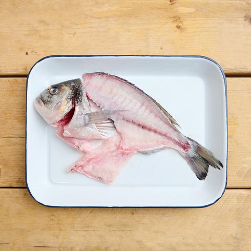 Black Sea Bream Head & Bones