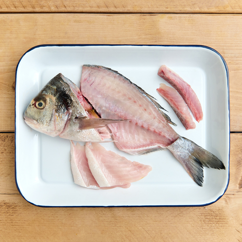 黒鯛のあら by Nobu Sakaguchi (15 years at a Michelin star)