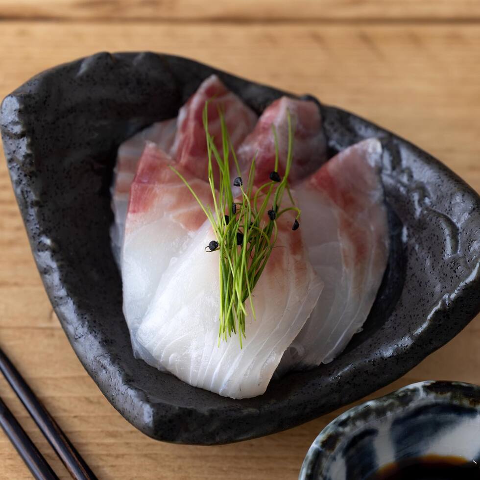 Sea Bream Sashimi 6pcs/80-90g by Nobu Sakaguchi (15 years at a Michelin star)