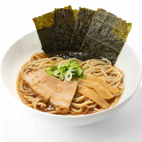 Monohon製日本産小麦麺を使用した昔ながらの醤油ラーメン