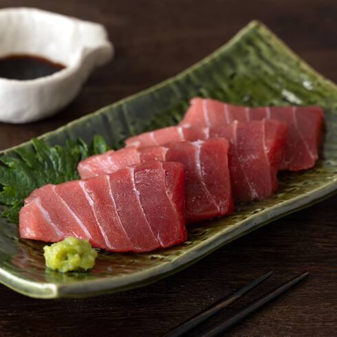 Chutoro Medium Fatty Bluefin Tuna Sashimi 4pcs/80-95g by Nobu Sakaguchi (15 years at a Michelin starred) (4pcs) ※Click for details