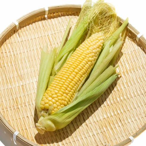 Whole Super Sweetcorn Cob (200–300g per piece)※Seasonal Item