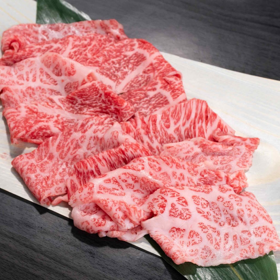Premium A5 Japanese Black Wagyu Chuck Roll for Sukiyaki & Shabushabu from Kagoshima by Fumiya Kase (a Michelin-Starred Chef-owner) 100-110g