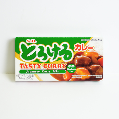 S&B とろけるカレー 中辛  200g (10皿分)