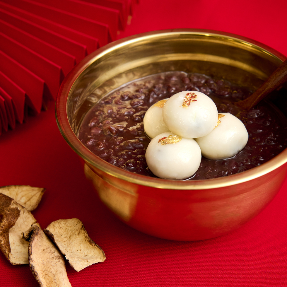 Red Bean Paste Tangyuan with Gold Leaf (Serves 4)