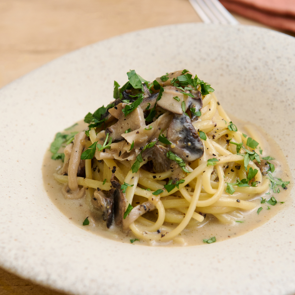 [Limited Edition]Black pepper & umami mushroom cheese sauce by Takumu Koyama (Former pasta chef at 2 Michelin starred Magnolia) (Sauce only)