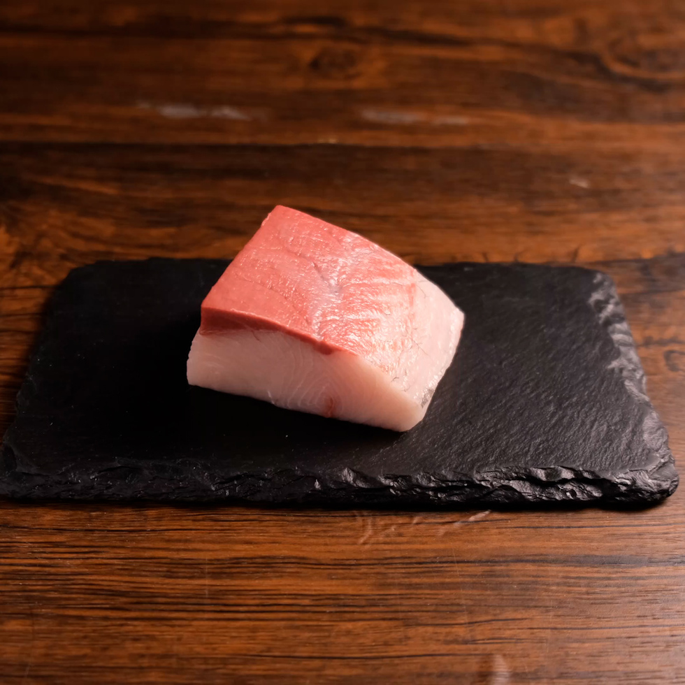 （近日登場） 鹿児島産ハマチのさく 90-100g by 坂口信政（1つ星で15年）