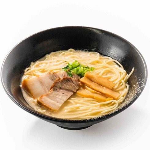 （近日登場） 日本産小麦麺を使用した博多風あっさり豚骨ラーメン