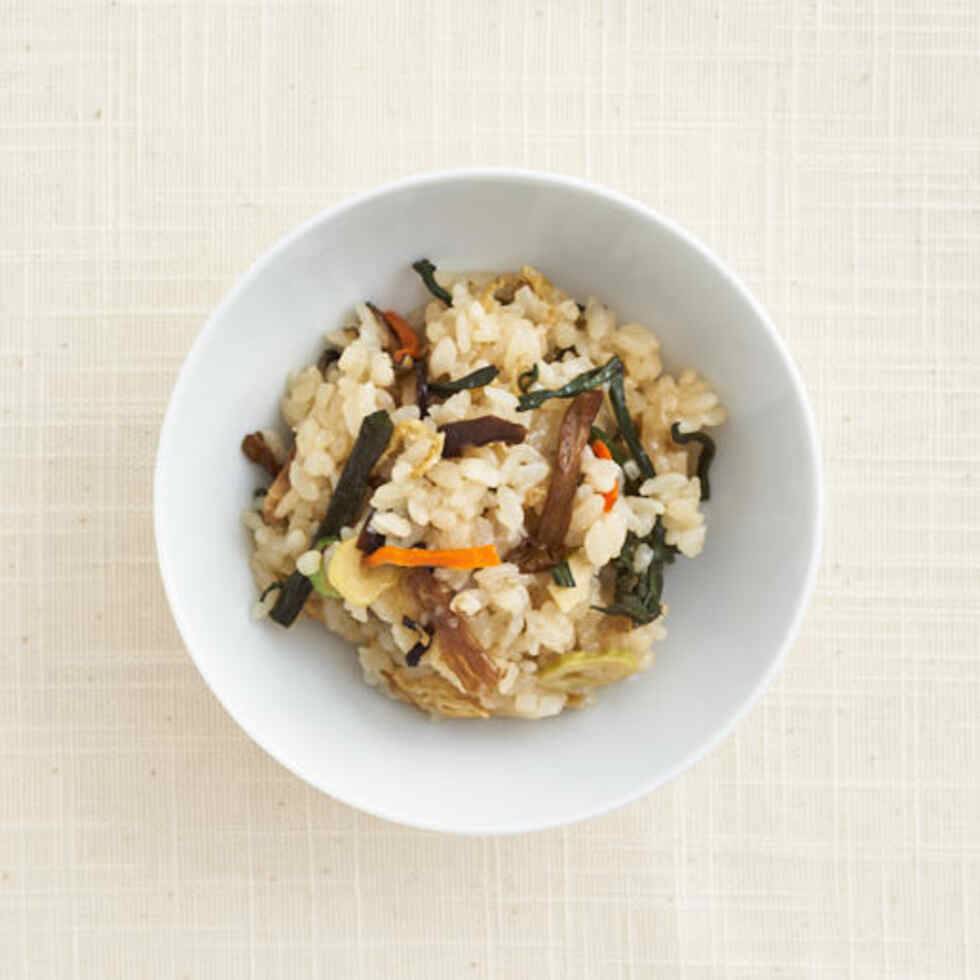 **Steamed Wild Vegetables Rice 1 portion, 200g