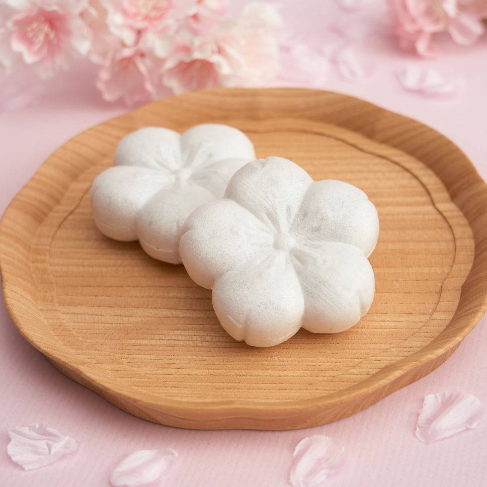 【Best Before:31/03/2026】 Kaneido Hanachitose Monaka White Sakura (Smooth Bean Paste) 1 pc <Seasonal Limited>