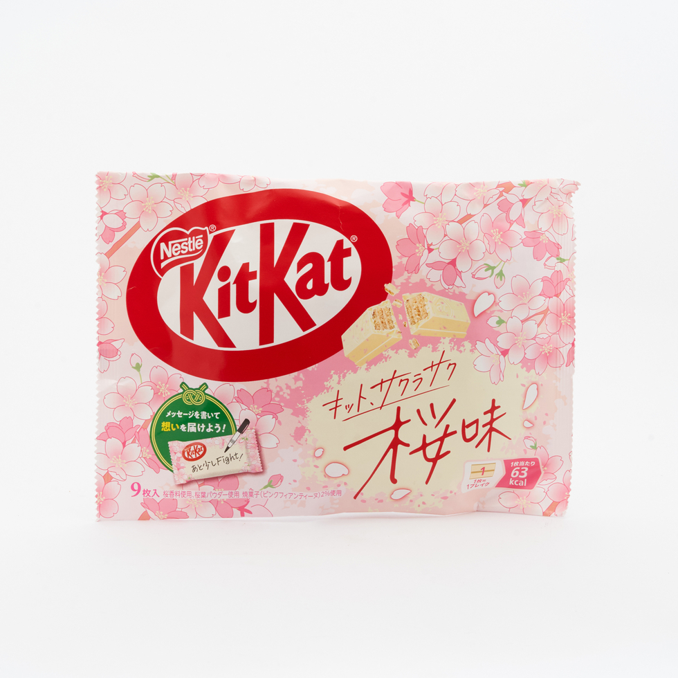 Nestle KitKat Sakura Cherry Blossom Flavour 9 pieces