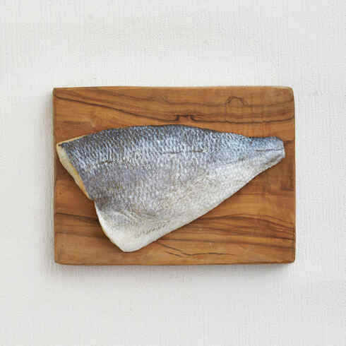 Filet de daurade grillé 160-180g par Nobu Sakaguchi (15 ans dans un restaurant étoilé au Michelin)