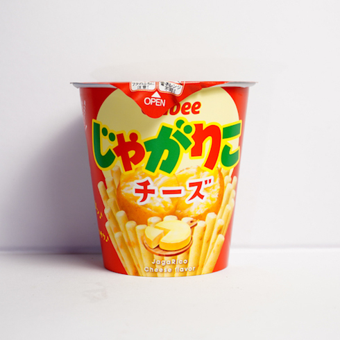 Bâtonnets de pomme de terre Calbee Jagarico au fromage 55 g