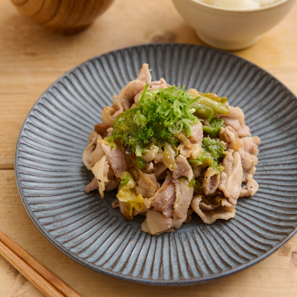 Thinly sliced pork with Lemon salt sauce