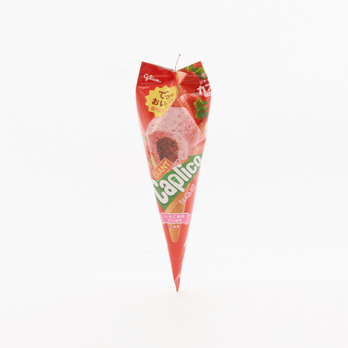 Glico Giant Caplico Strawberry Cone Chocolate Snack 35.4g