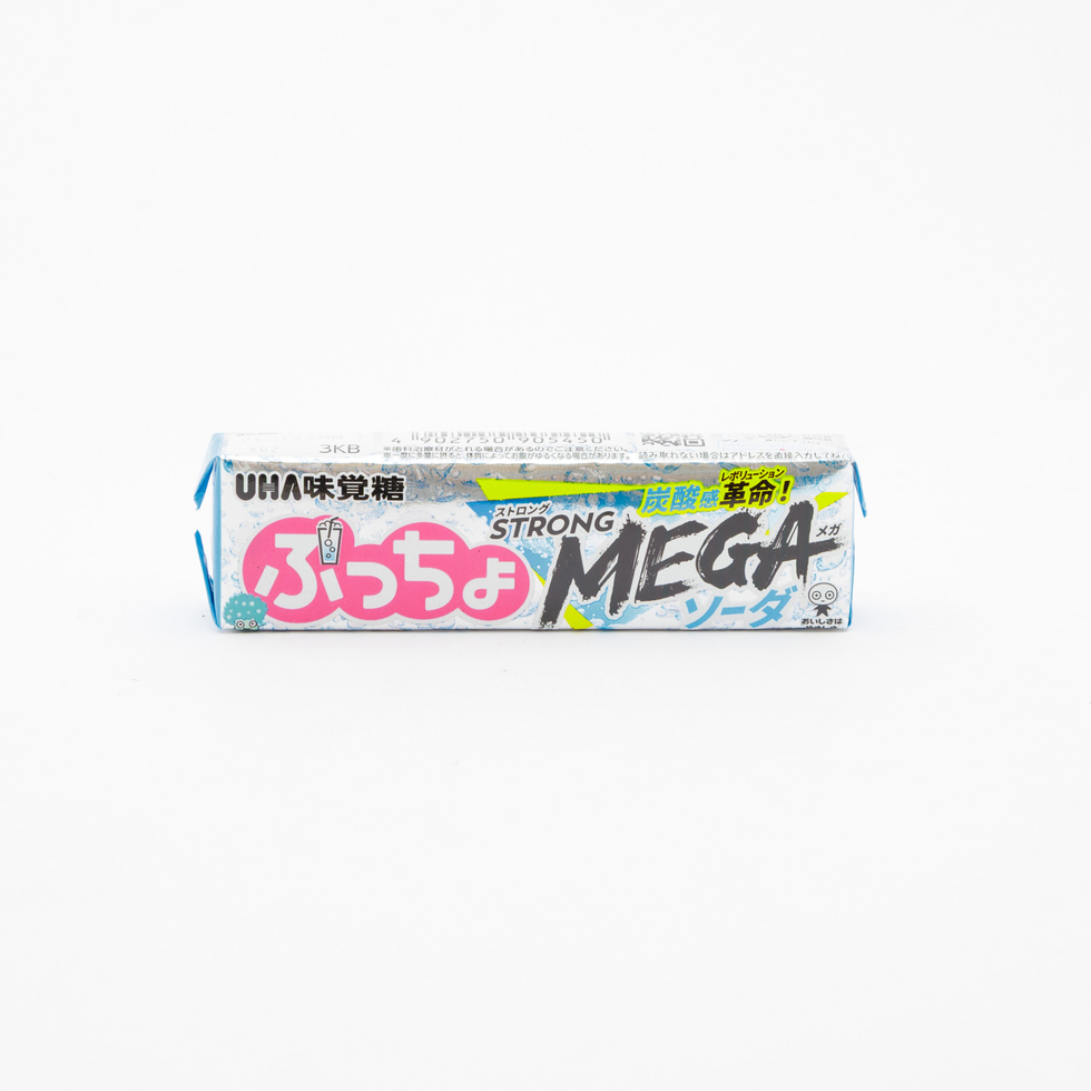 UHA Mikakuto Puccho Stick Strong Mega Soda Fizzy Gummy Soft Candy 10pcs