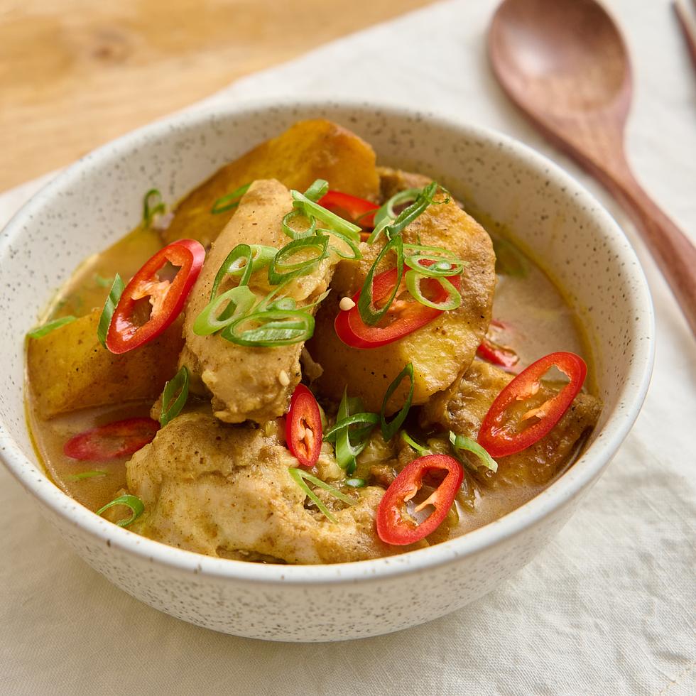 Hong Kong Style Curry Chicken 600g  (Serves 2)