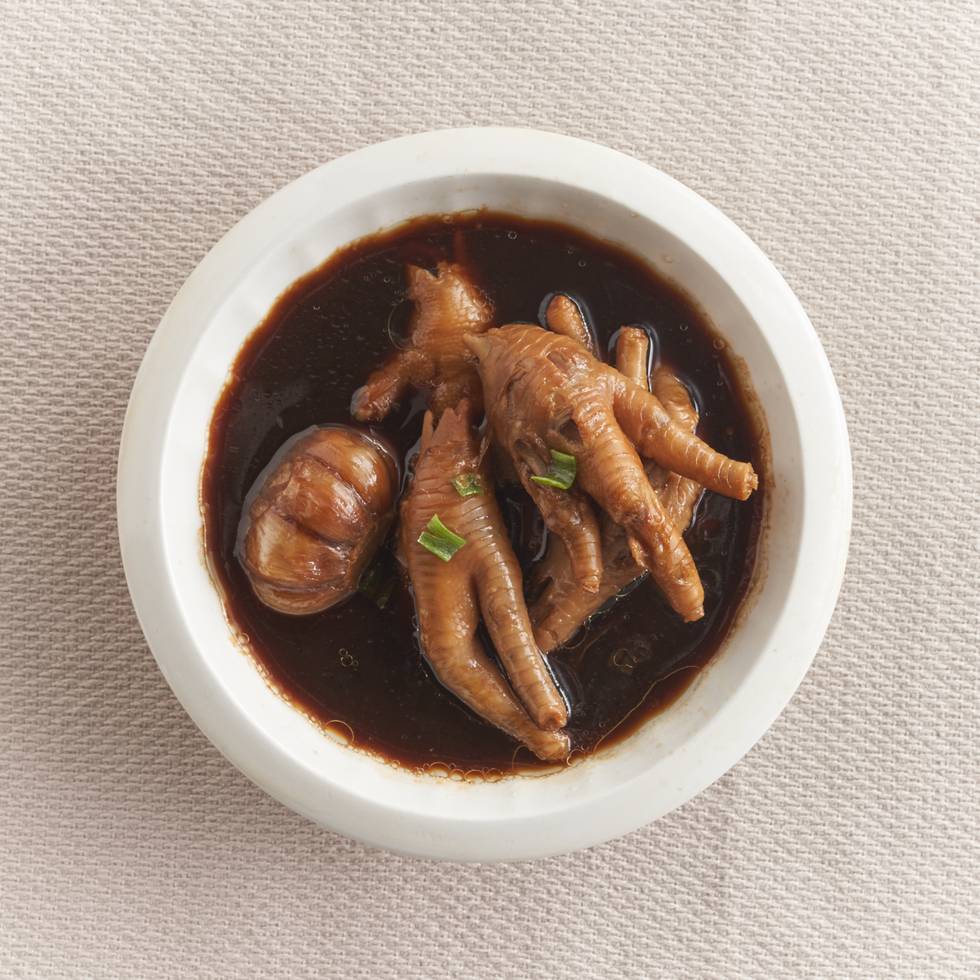 Braised Aromatic Chicken Feet