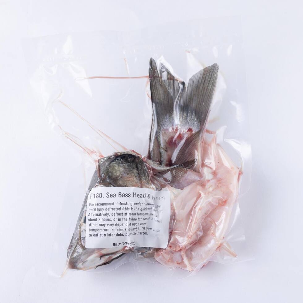 スズキのあら 340-500g by Nobu Sakaguchi (15 years at a Michelin star)