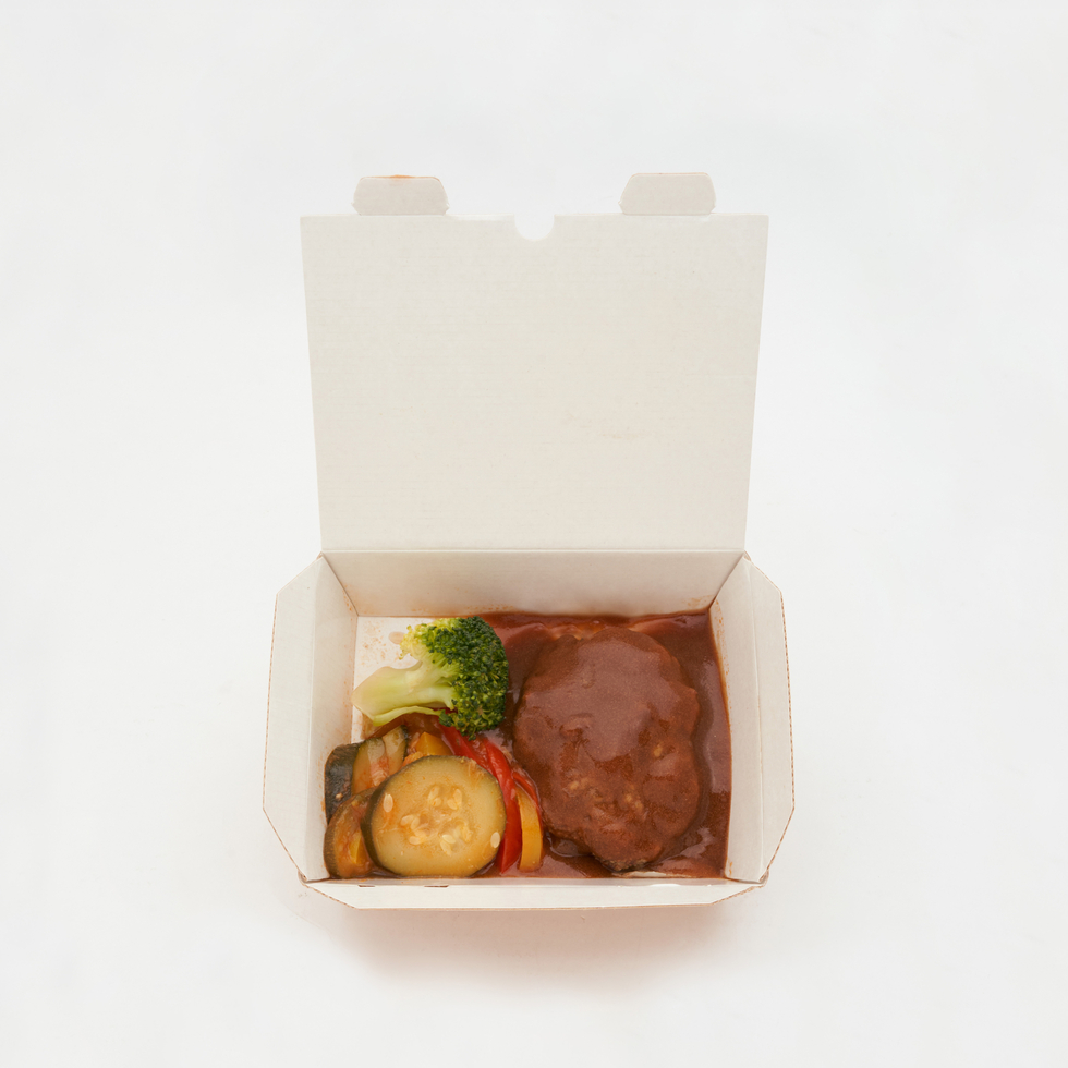 お子さま用 自家製手ごねデミグラスハンバーグ 焼き野菜添え