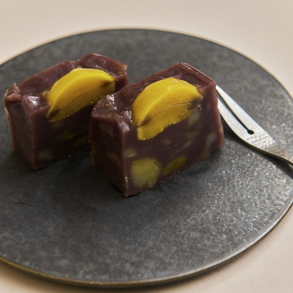 Kasho Fugetsu Chestnut Steamed Yokan (Small Size)