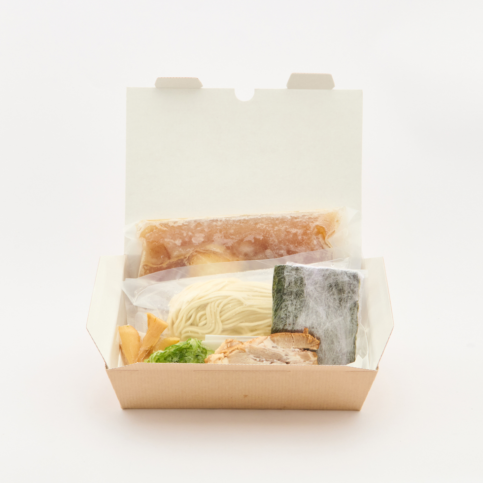 Monohon製日本産小麦麺を使用した昔ながらの醤油ラーメン