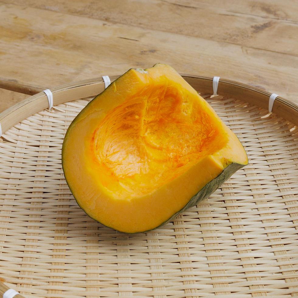 WASO Air-Flown Fresh Hokkaido Pumpkin 300-400g